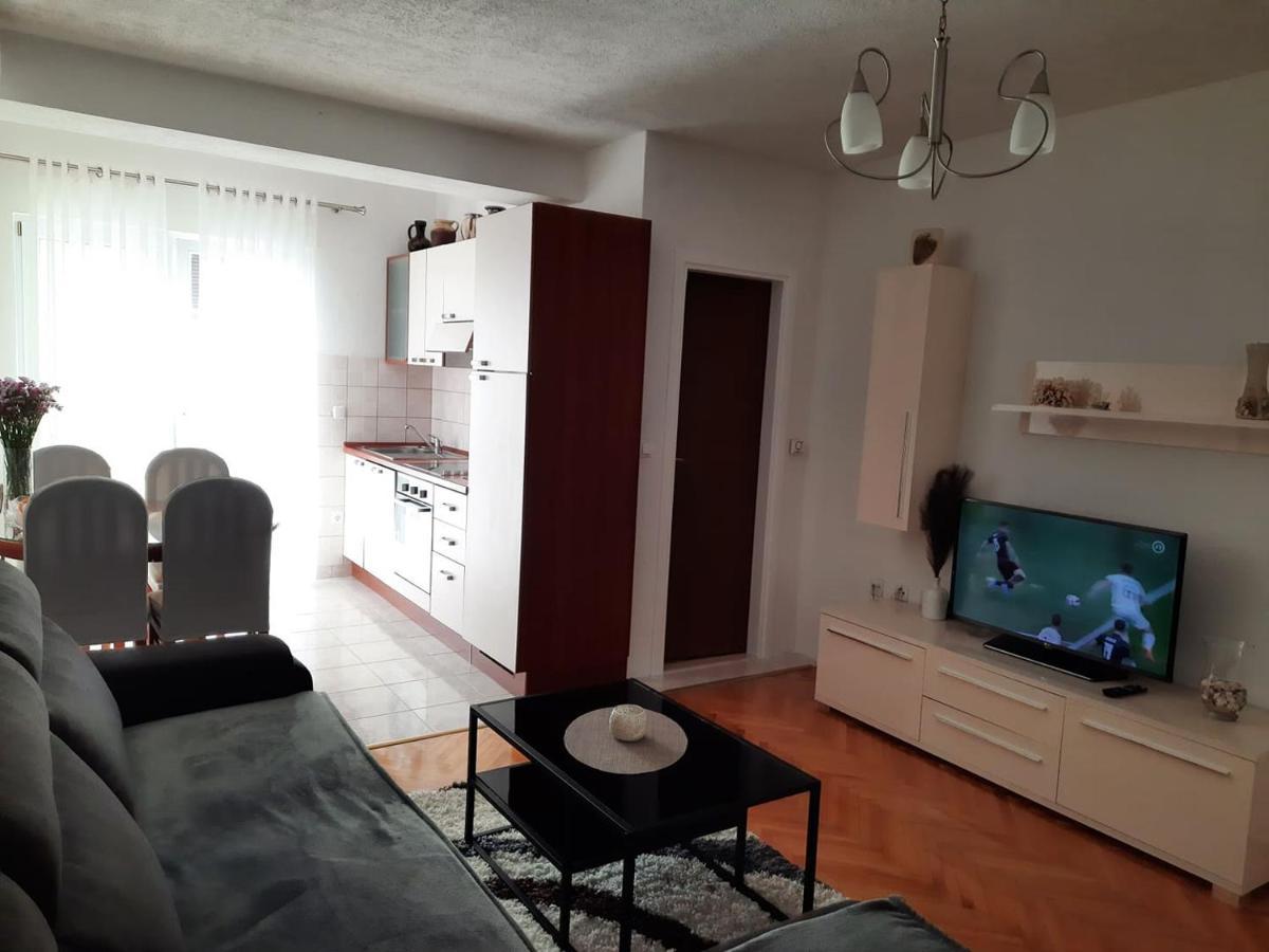 Apartments Rose Loboja Макарска Экстерьер фото